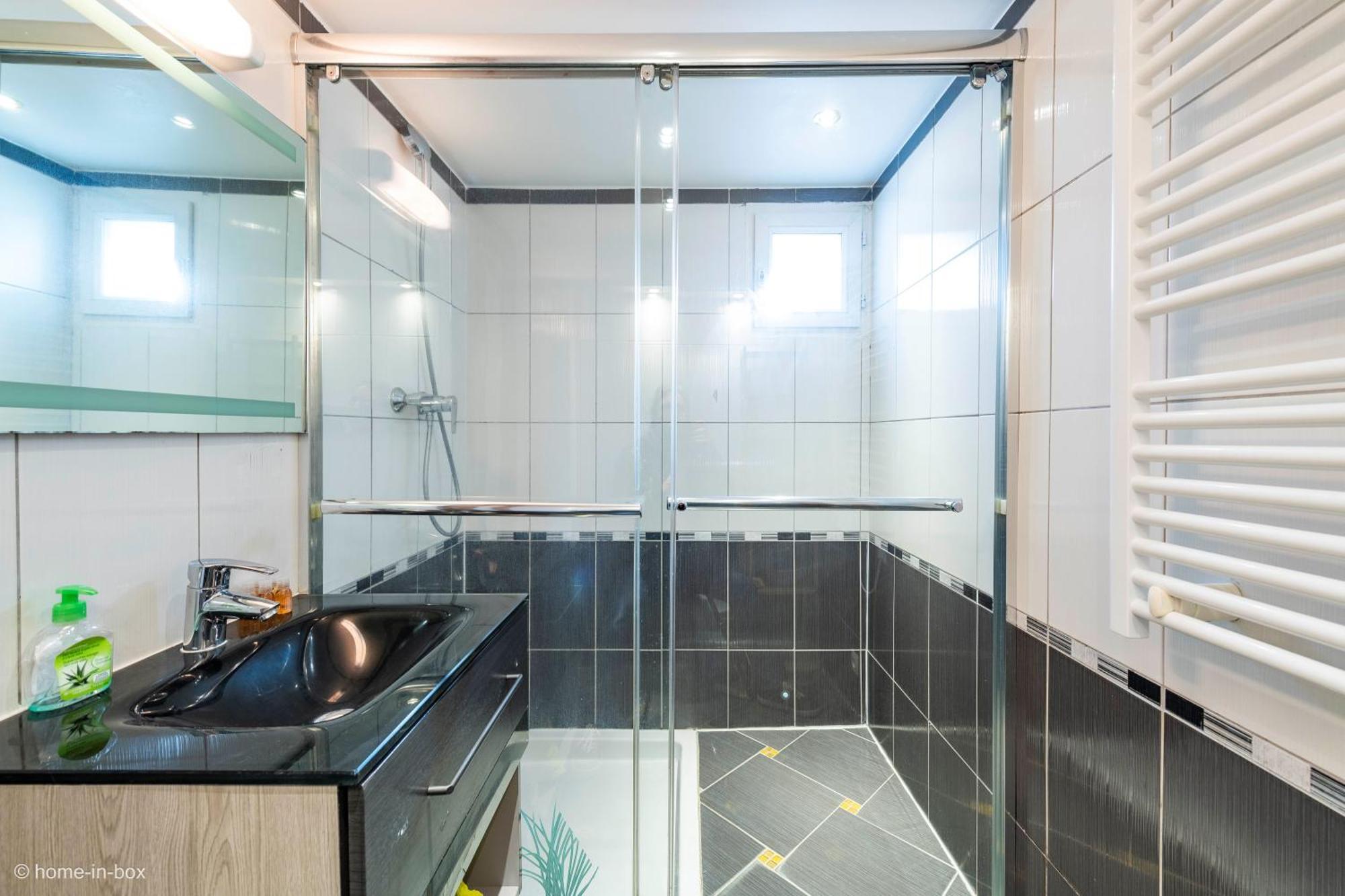 Appartement Spacieux 2 Ch - 2 Sdb - Proche Paris Et Disneyland Noisy-le-Grand Exterior foto